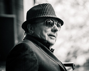 Default_vanmorrison_bild_353x283