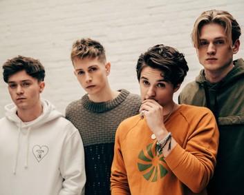 Default_the vamps 2017 press pic - new